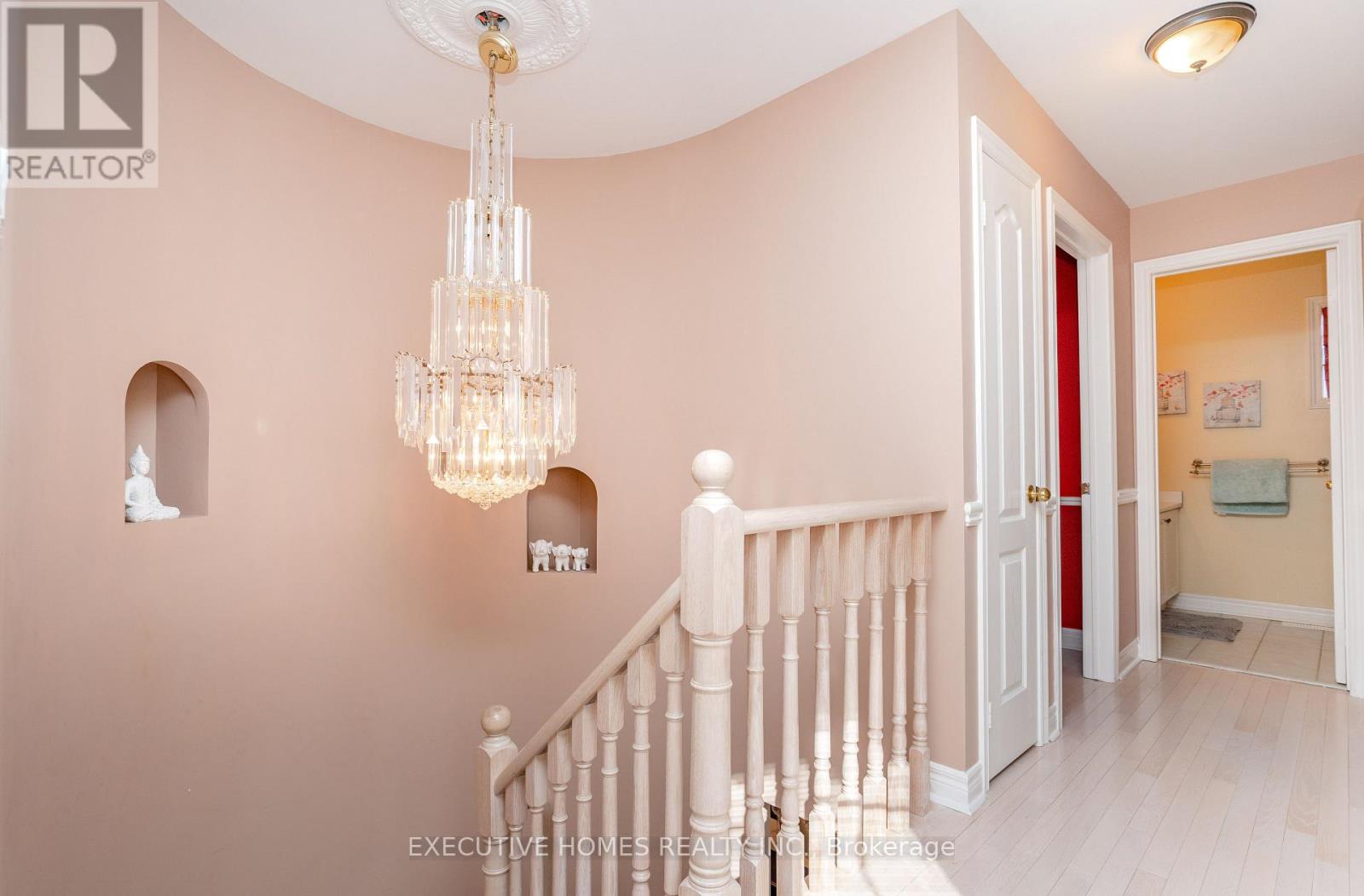 10 Safari Court, Brampton (Snelgrove), Ontario  L7A 1G8 - Photo 20 - W12828926