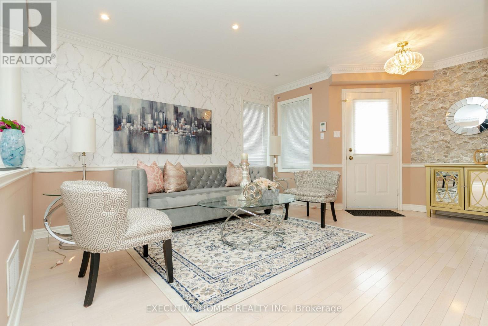 10 Safari Court, Brampton (Snelgrove), Ontario  L7A 1G8 - Photo 6 - W12828926