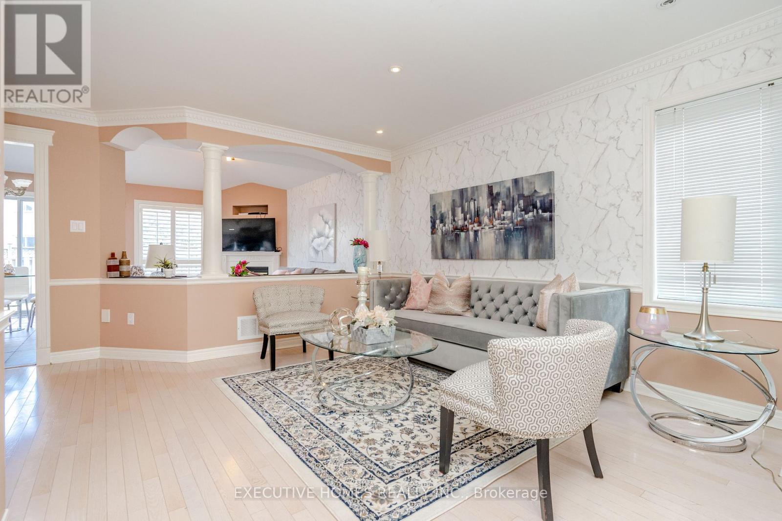 10 Safari Court, Brampton (Snelgrove), Ontario  L7A 1G8 - Photo 8 - W12828926