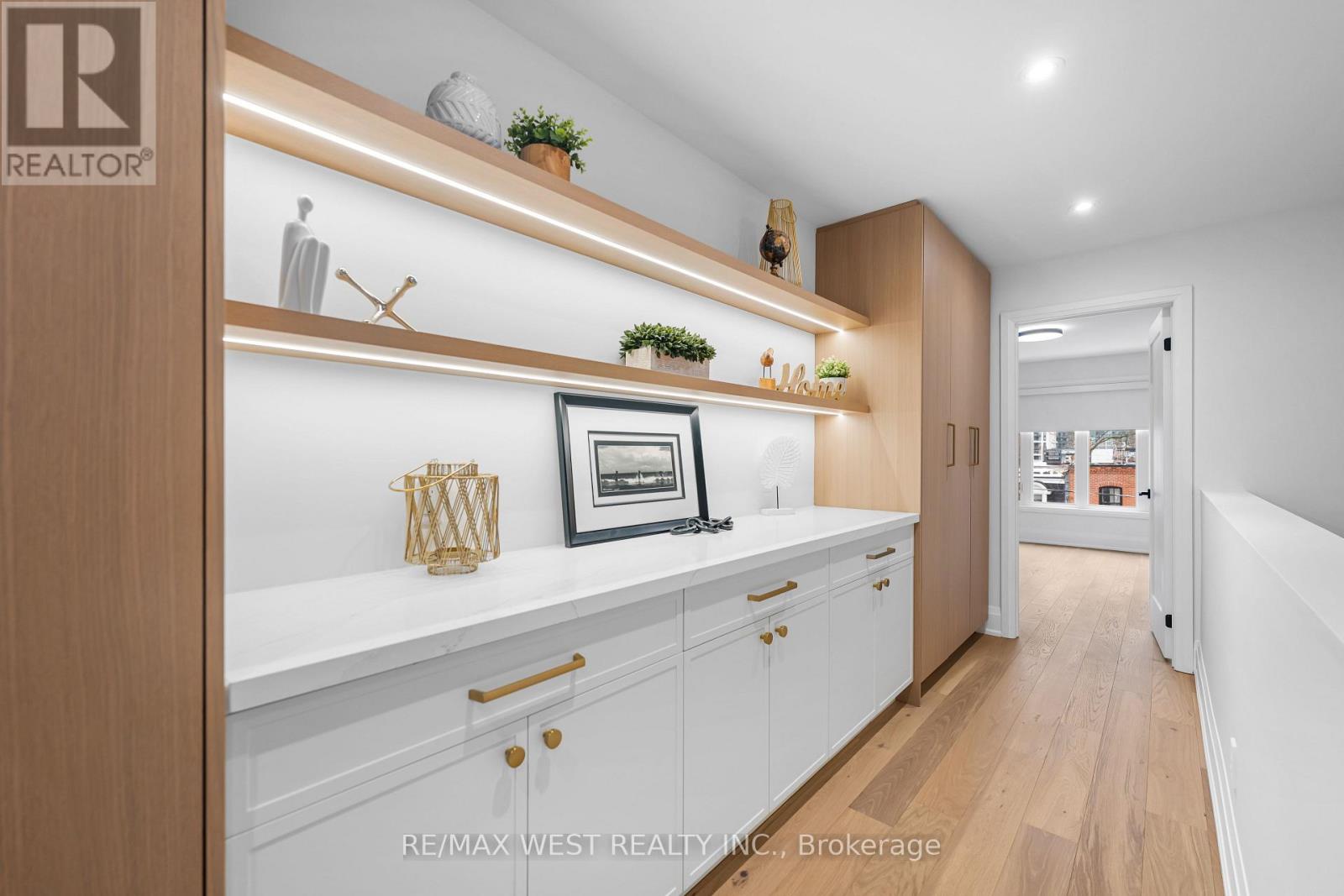 64 Gwynne Avenue, Toronto, Ontario  M6K 2C4 - Photo 30 - W12828930