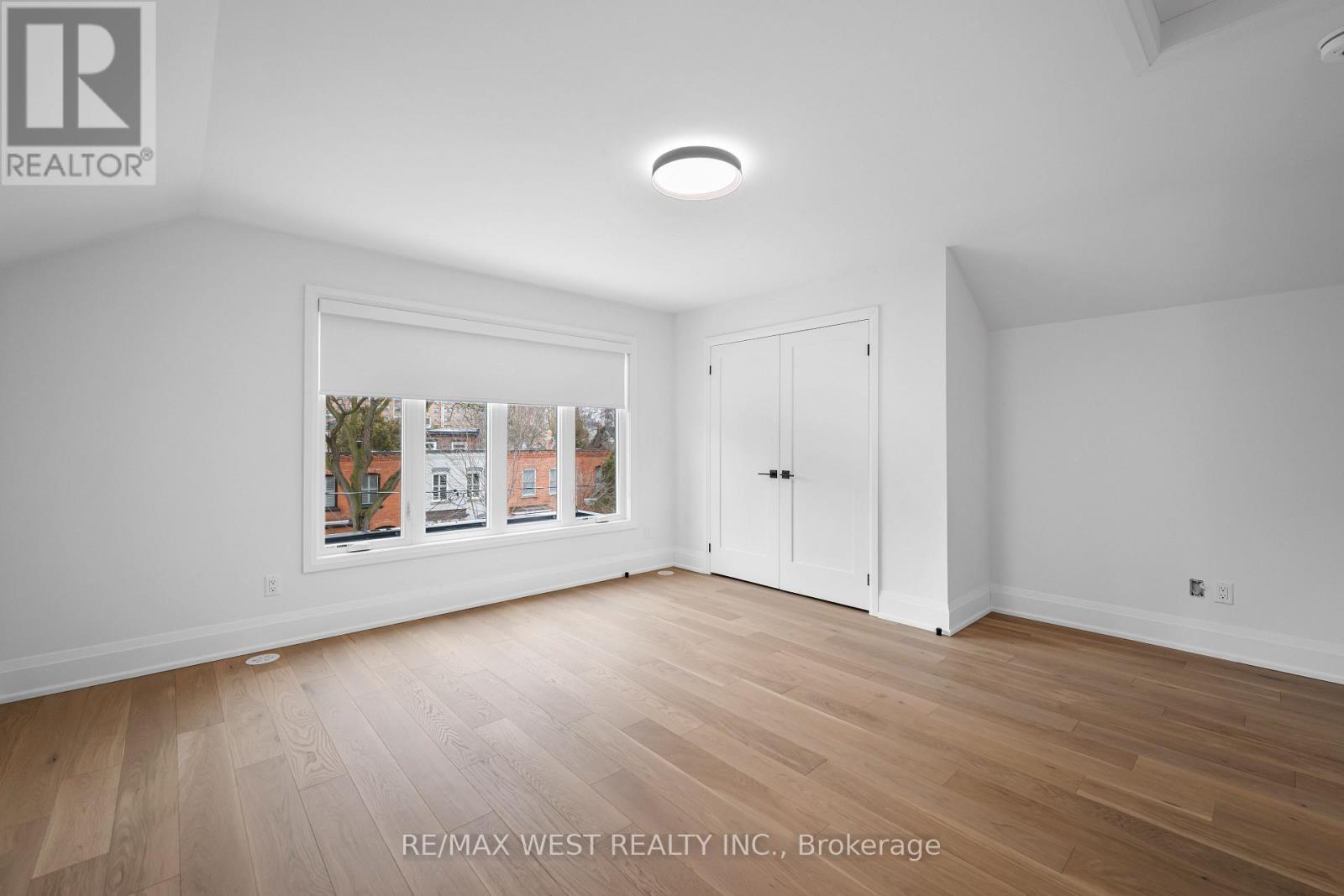 64 Gwynne Avenue, Toronto, Ontario  M6K 2C4 - Photo 35 - W12828930