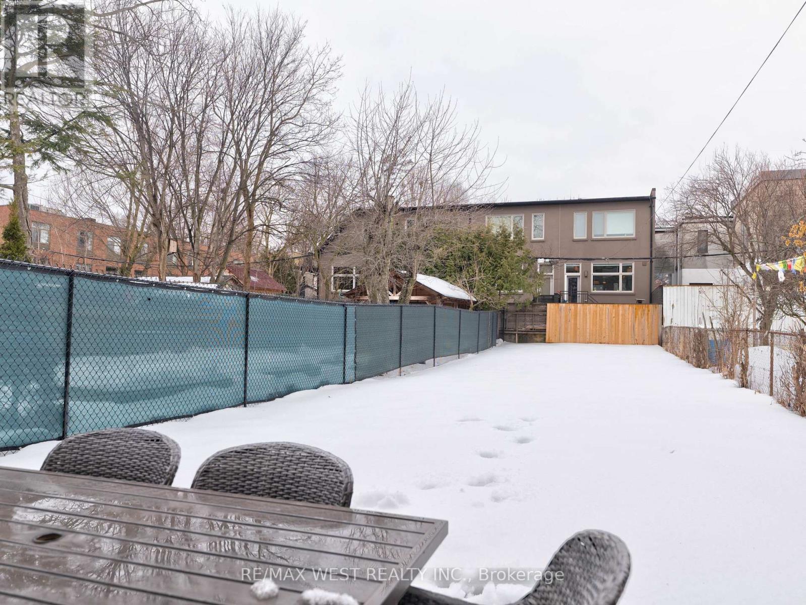 64 Gwynne Avenue, Toronto, Ontario  M6K 2C4 - Photo 37 - W12828930