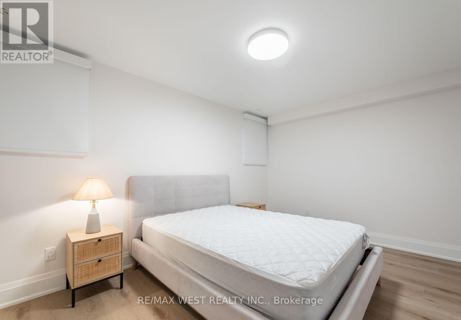 64 Gwynne Avenue, Toronto, Ontario  M6K 2C4 - Photo 46 - W12828930