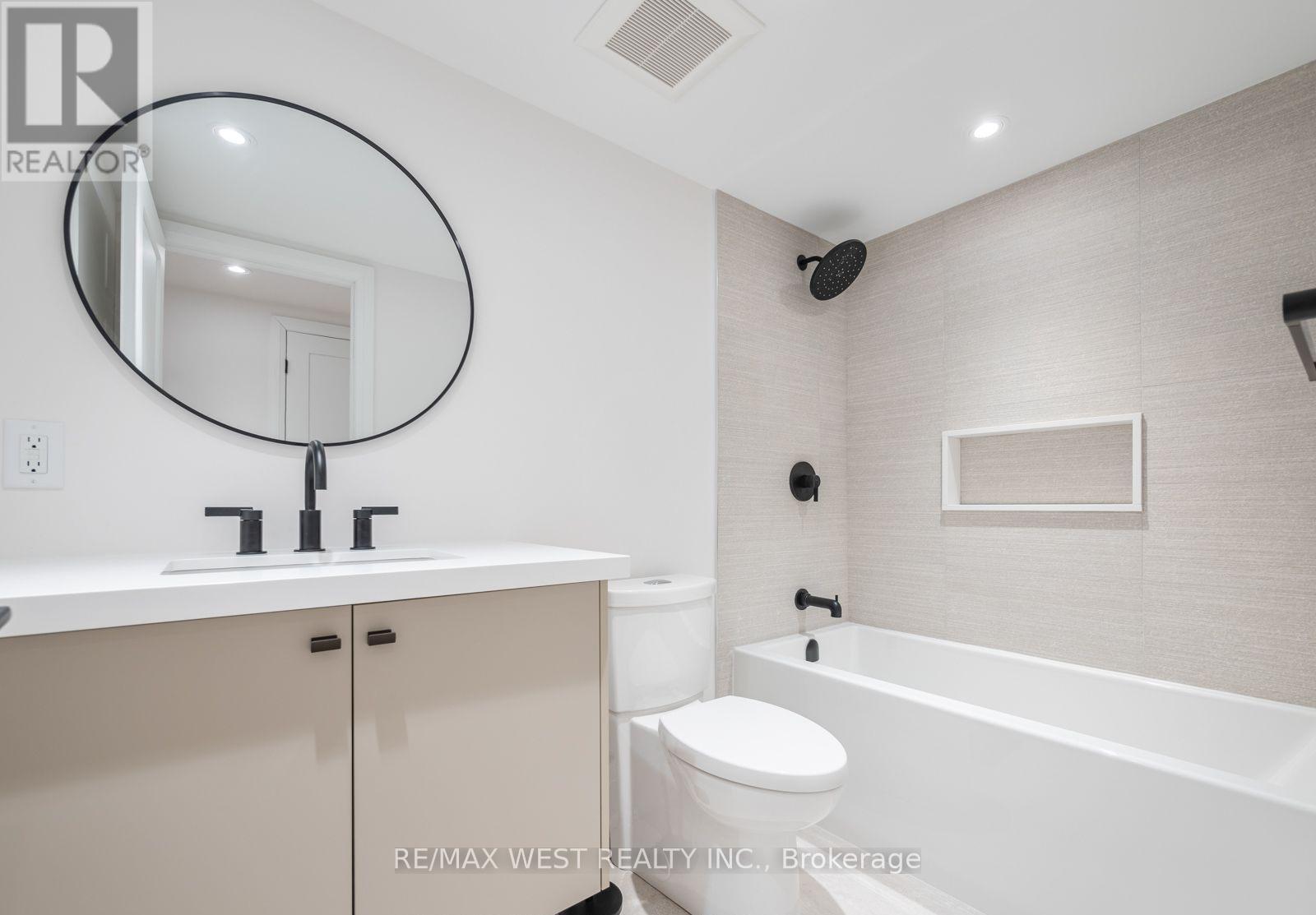 64 Gwynne Avenue, Toronto, Ontario  M6K 2C4 - Photo 48 - W12828930