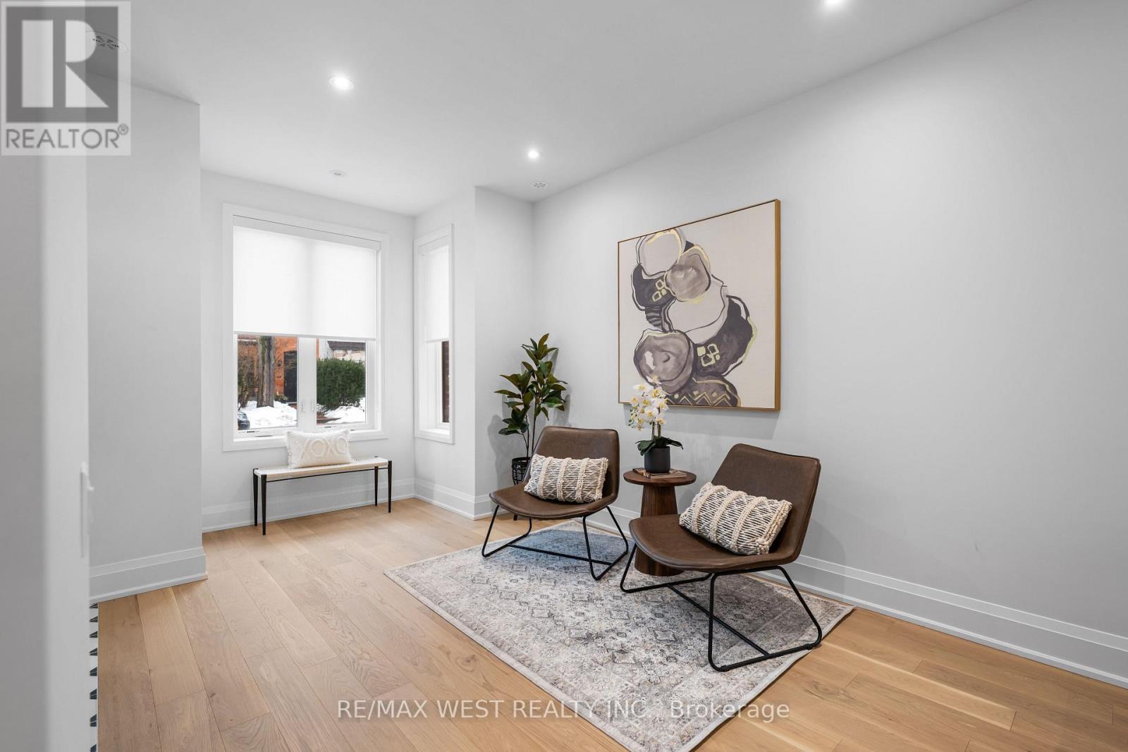 64 Gwynne Avenue, Toronto, Ontario  M6K 2C4 - Photo 6 - W12828930