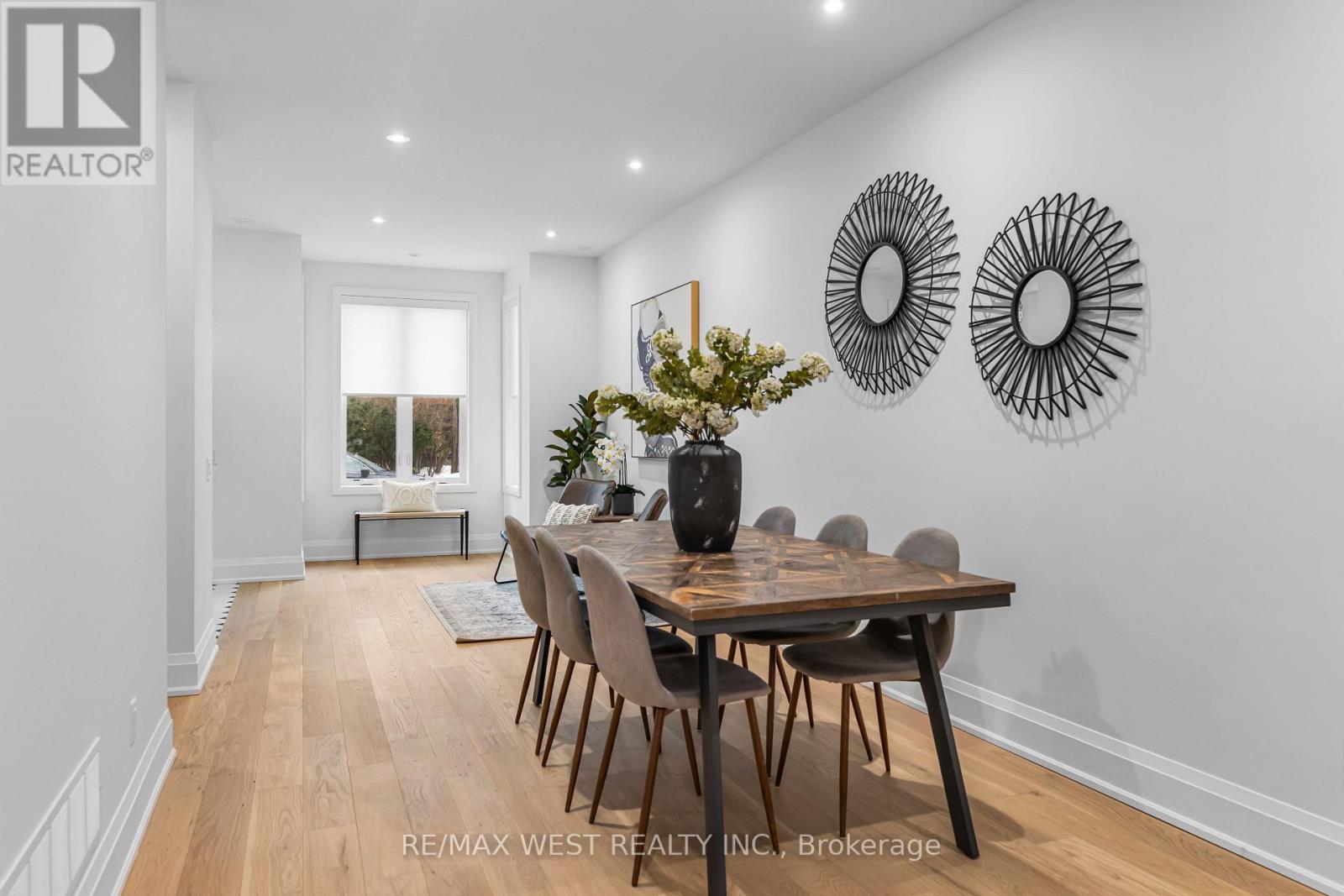 64 Gwynne Avenue, Toronto, Ontario  M6K 2C4 - Photo 7 - W12828930