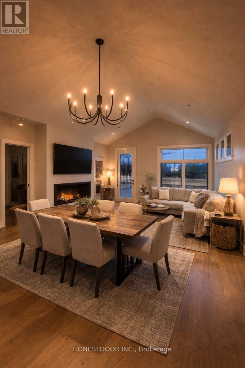 300 Hilversum Lane, Ottawa, Ontario  K0A 1L0 - Photo 2 - X12828820