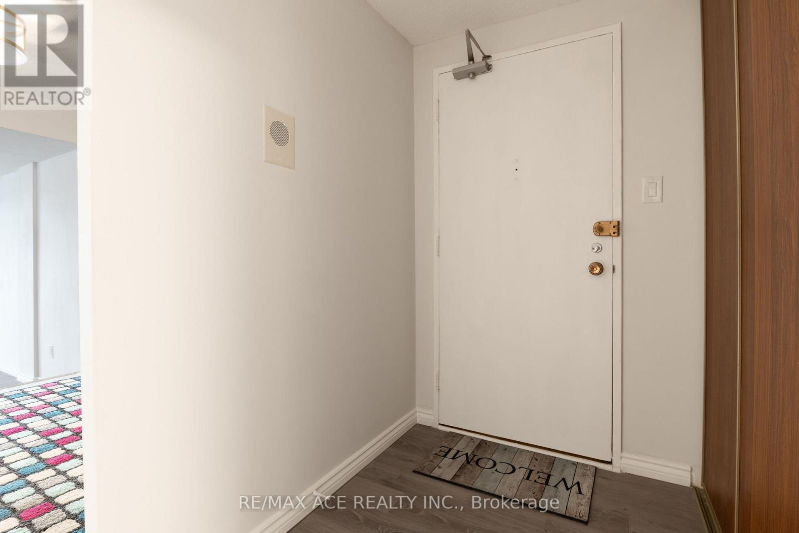 1506 - 1171 Ambleside Drive, Ottawa, Ontario  K2B 8E1 - Photo 4 - X12828882