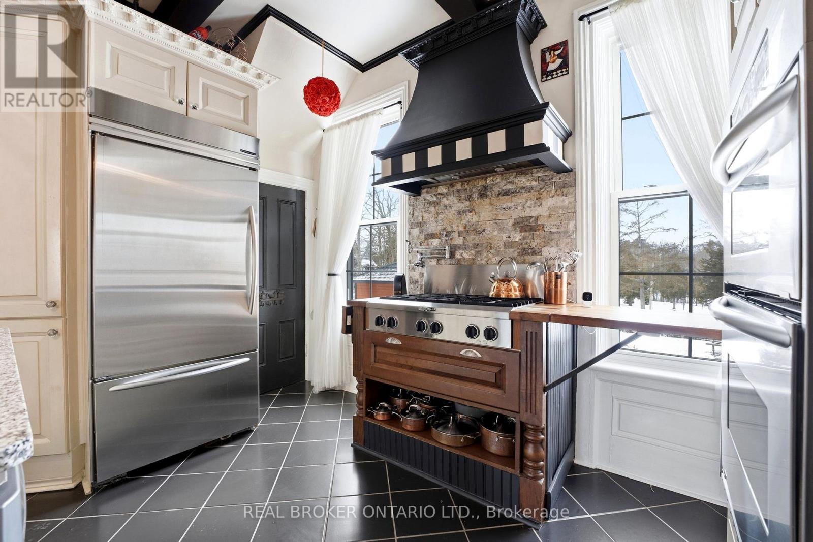 259 Western Avenue, Norfolk, Ontario  N4B 1R9 - Photo 11 - X12828918