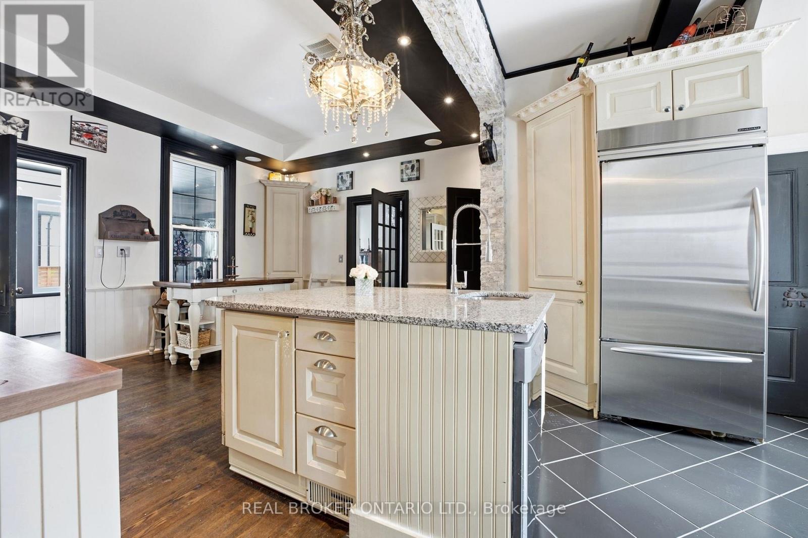 259 Western Avenue, Norfolk, Ontario  N4B 1R9 - Photo 14 - X12828918