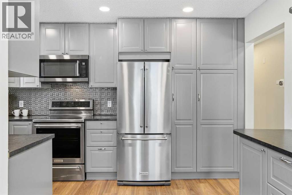 79 Templehill Drive Ne, Calgary, Alberta  T1Y 4C4 - Photo 9 - A2287245