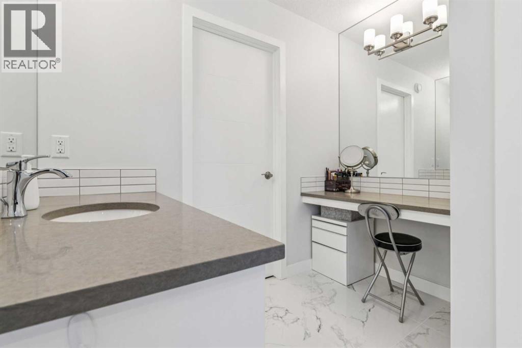 55 Sundown Crescent, Cochrane, Alberta  T4C 2T2 - Photo 22 - A2288253