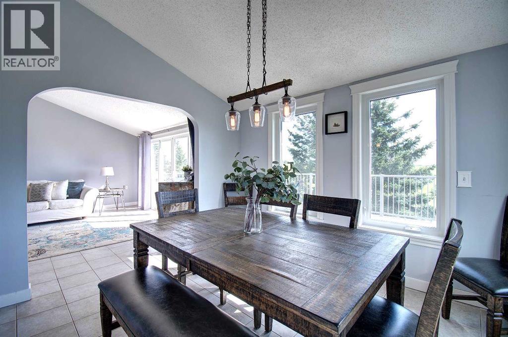 104 Hill Spring Meadows, Rural Rocky View County, Alberta  T4B 2A3 - Photo 9 - A2289131