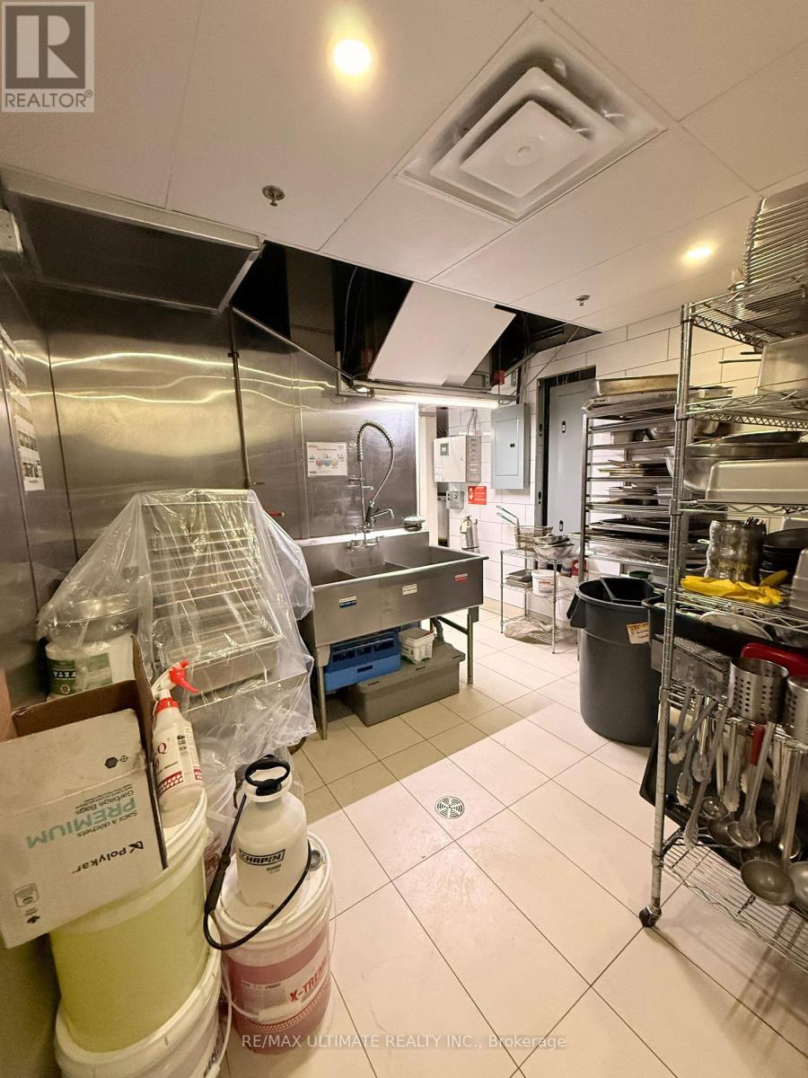 33 Powerhouse Street, Toronto, Ontario  M6H 4K7 - Photo 14 - W12828398