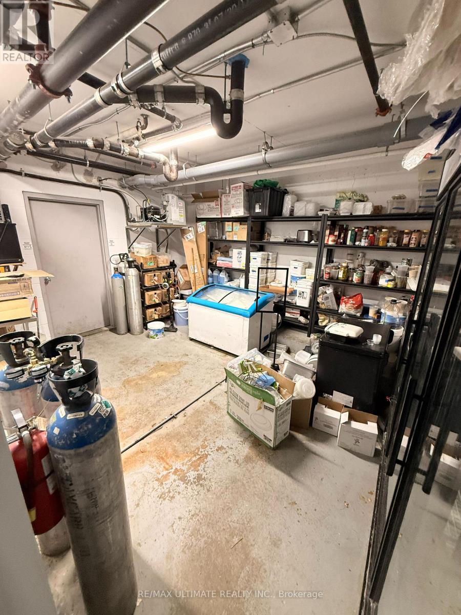 33 Powerhouse Street, Toronto, Ontario  M6H 4K7 - Photo 23 - W12828398