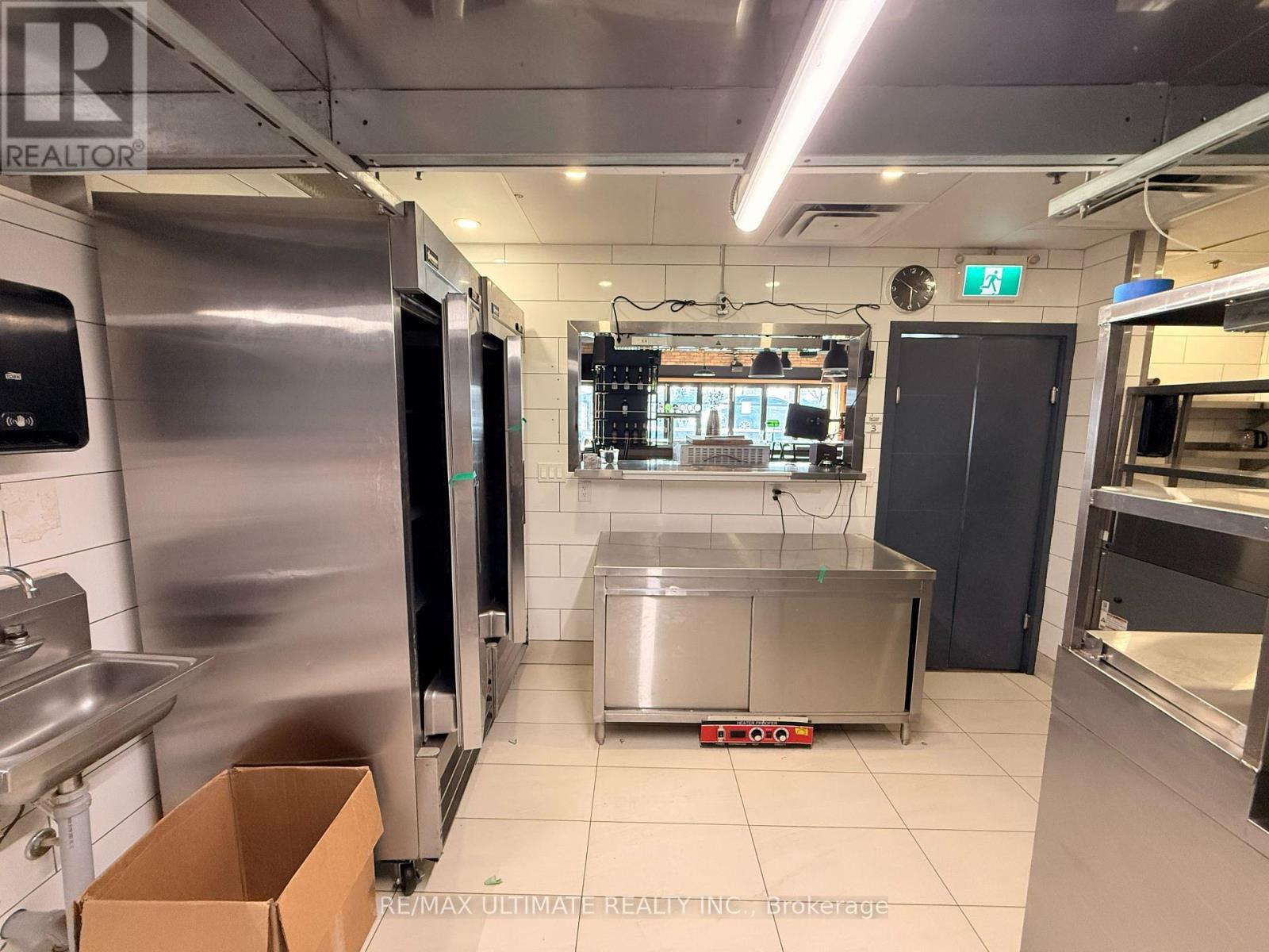 33 Powerhouse Street, Toronto, Ontario  M6H 4K7 - Photo 20 - W12828398