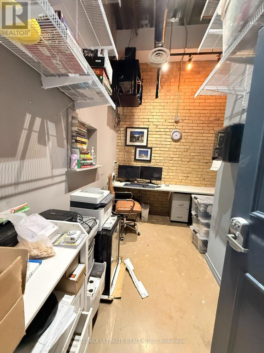 33 Powerhouse Street, Toronto, Ontario  M6H 4K7 - Photo 13 - W12828398