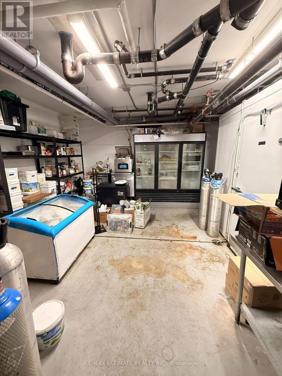 33 Powerhouse Street, Toronto, Ontario  M6H 4K7 - Photo 19 - W12828398