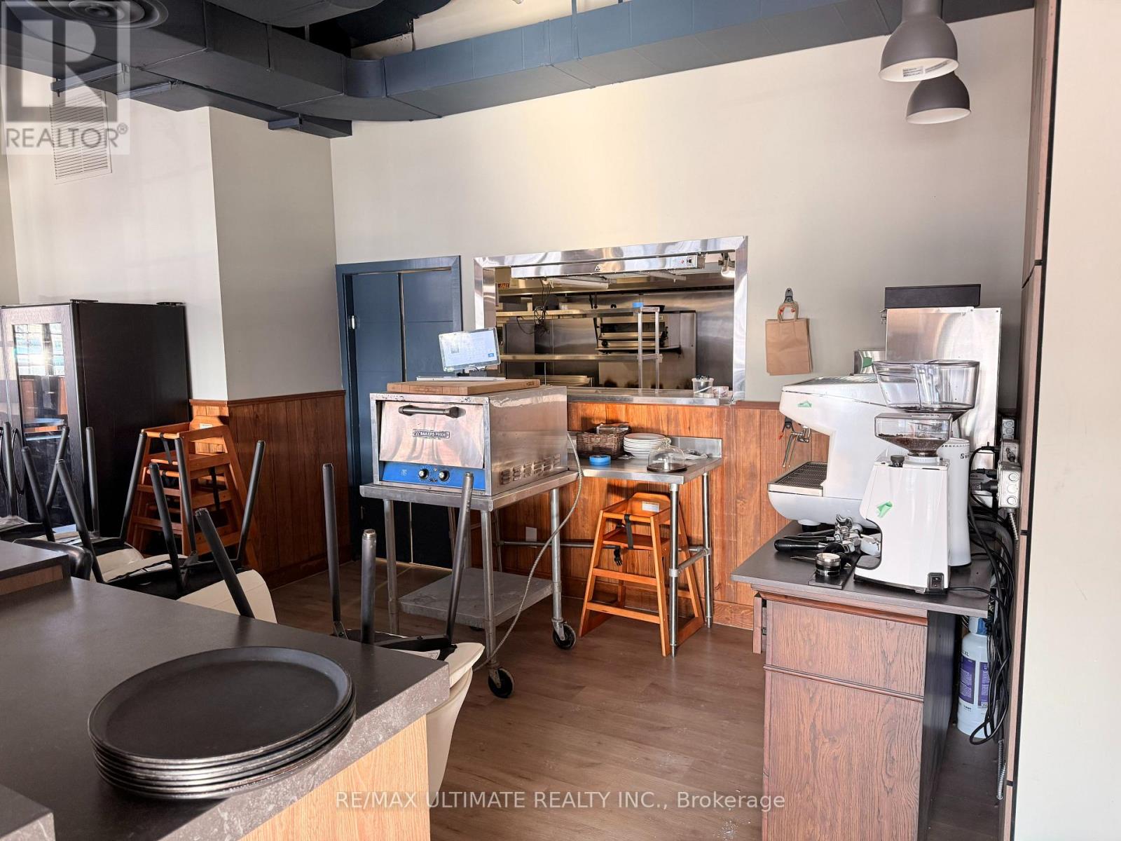 33 Powerhouse Street, Toronto, Ontario  M6H 4K7 - Photo 30 - W12828398