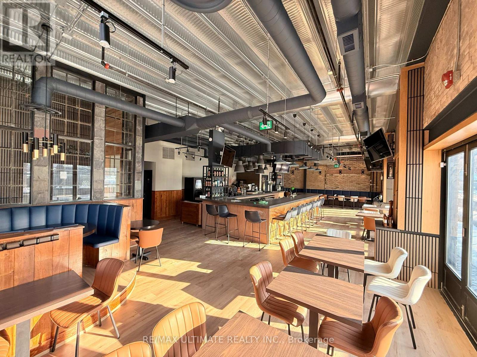 33 Powerhouse Street, Toronto, Ontario  M6H 4K7 - Photo 9 - W12828398