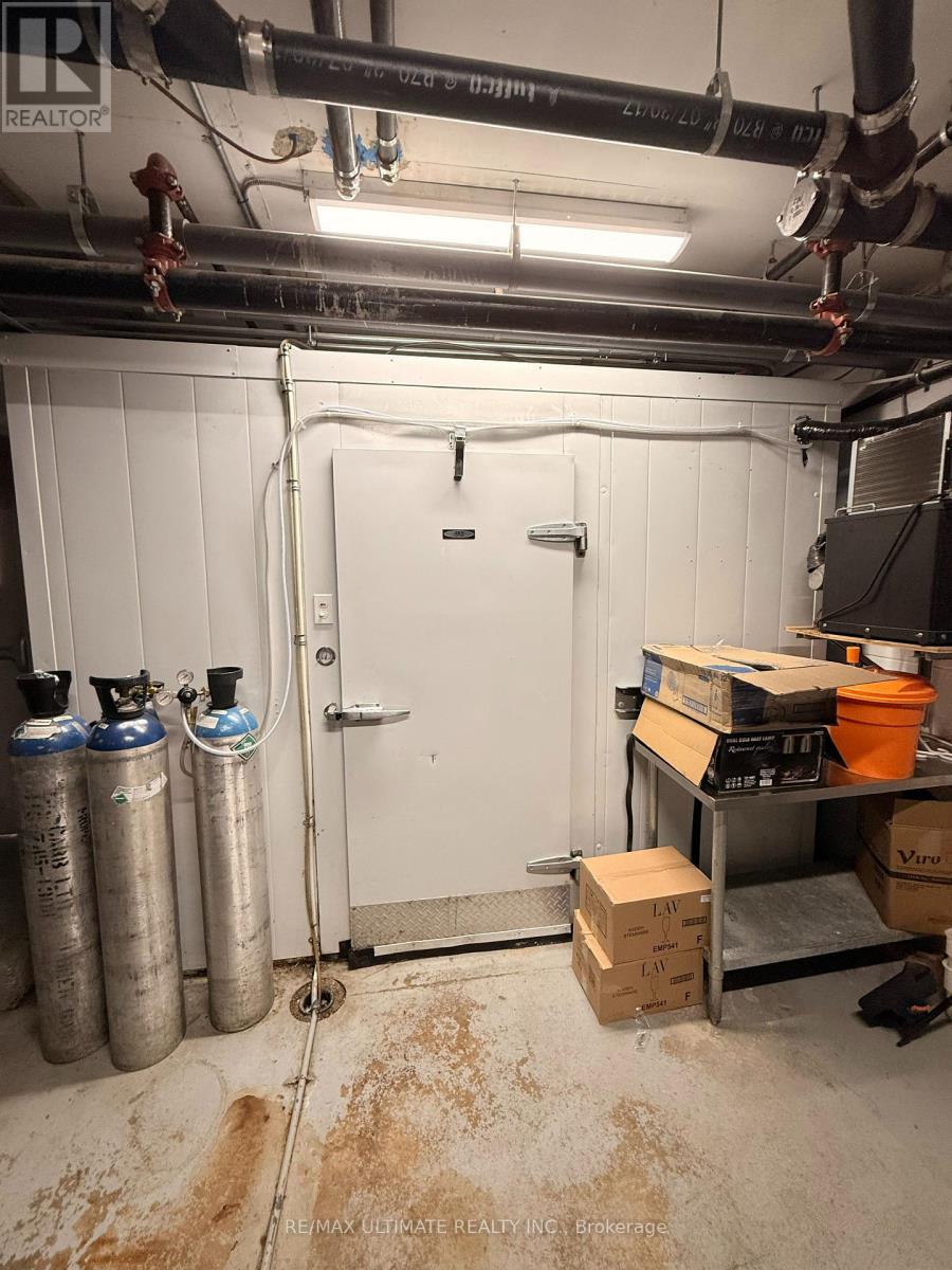 33 Powerhouse Street, Toronto, Ontario  M6H 4K7 - Photo 8 - W12828398