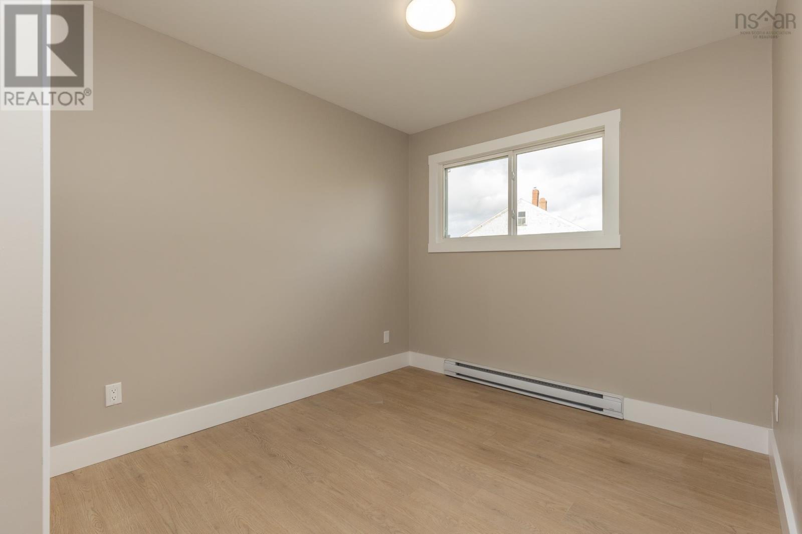 2 Huntington Street, Yarmouth, Nova Scotia  B5A 2R9 - Photo 17 - 202603543