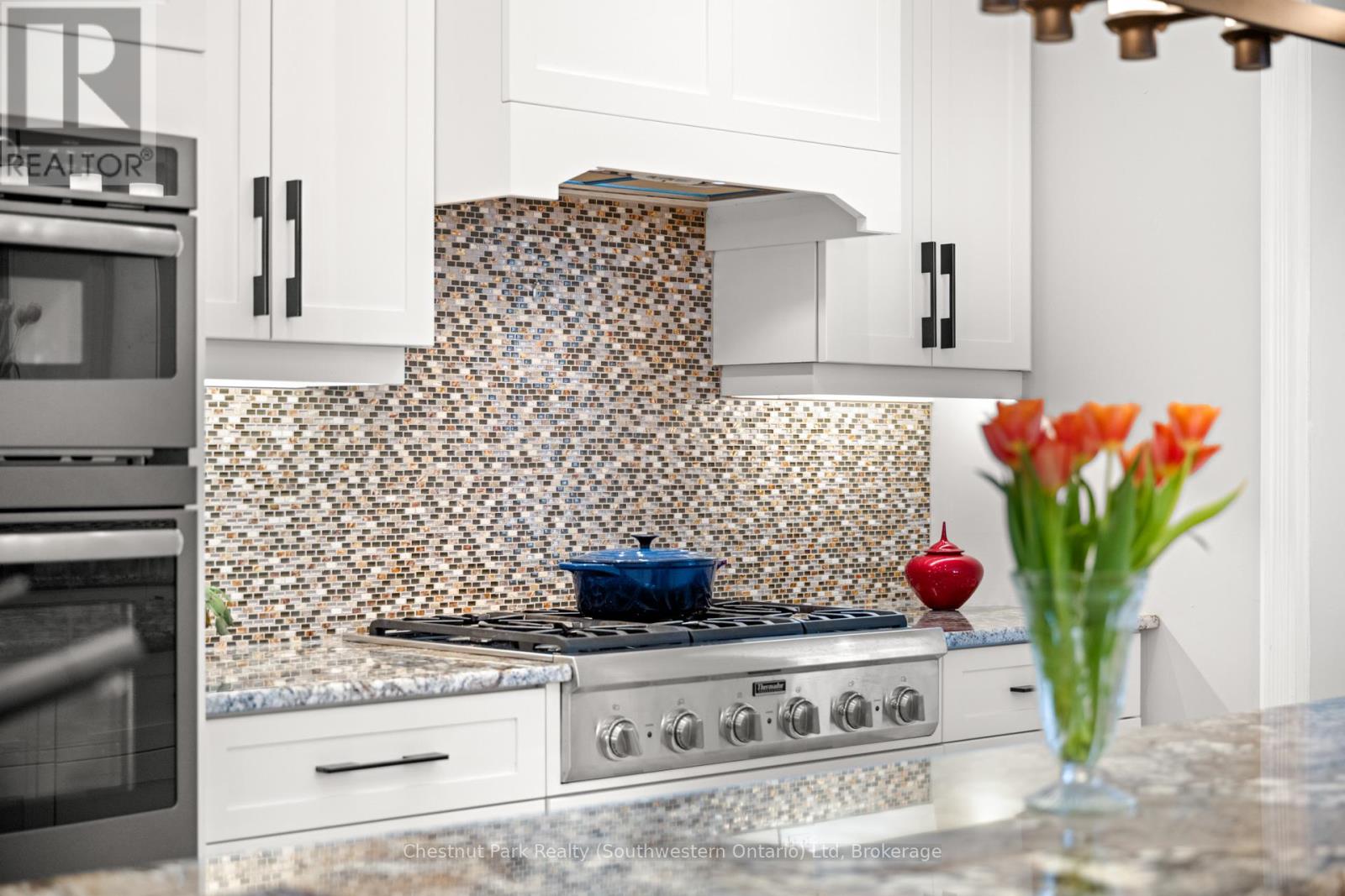 22 Stuart Street, Guelph, Ontario  N1E 4S4 - Photo 23 - X12828948