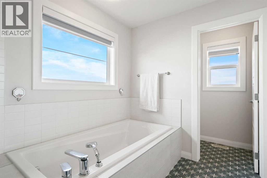 139 Creekstone Way Sw, Calgary, Alberta  T2X 4P9 - Photo 38 - A2267653