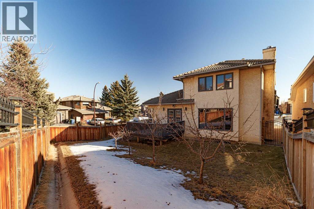 39 Signature Mews Sw, Calgary, Alberta  t3h 2v6 - Photo 30 - A2285299