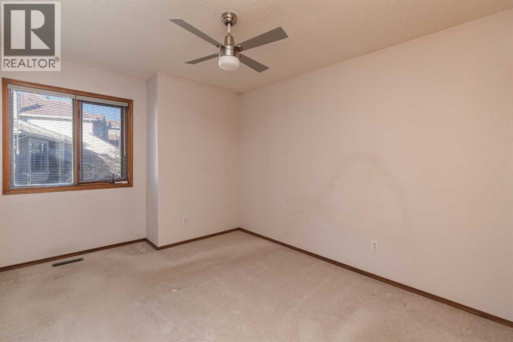 39 Signature Mews Sw, Calgary, Alberta  t3h 2v6 - Photo 17 - A2285299