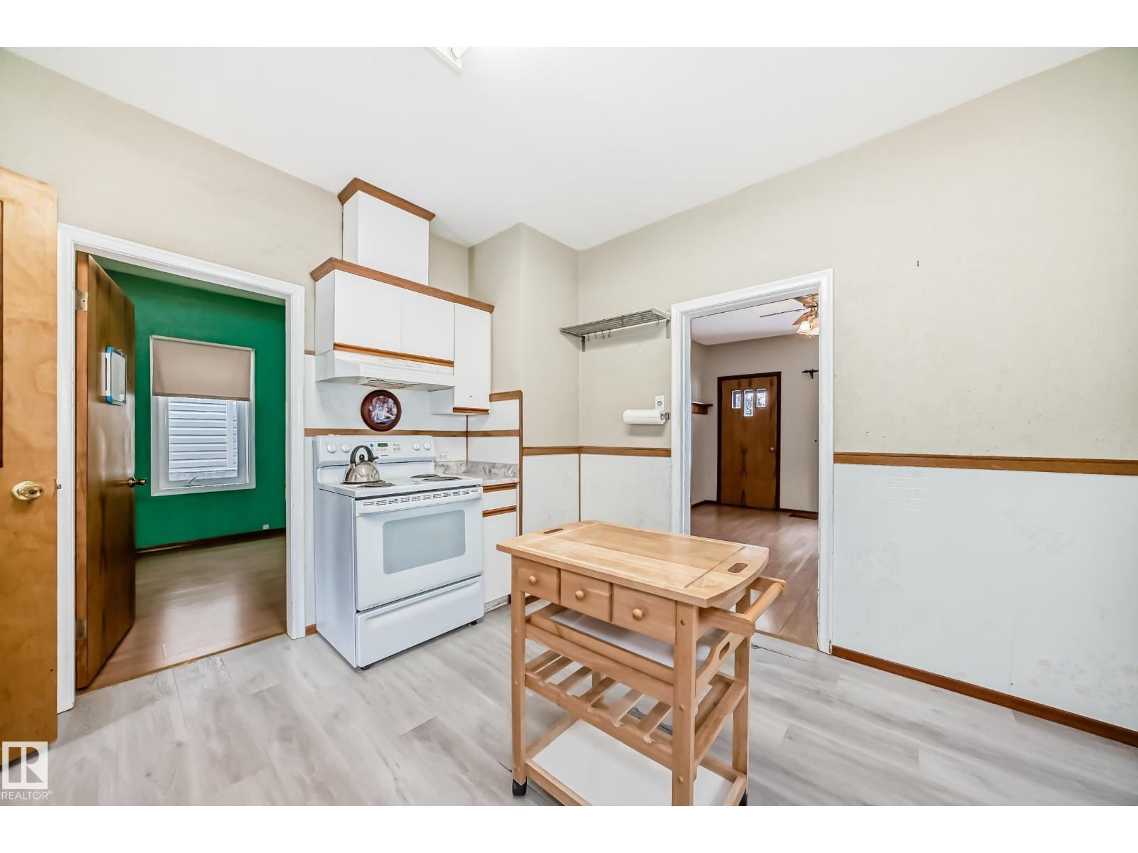 9823 75 Av Nw, Edmonton, Alberta  T6E 1H9 - Photo 13 - E4475216