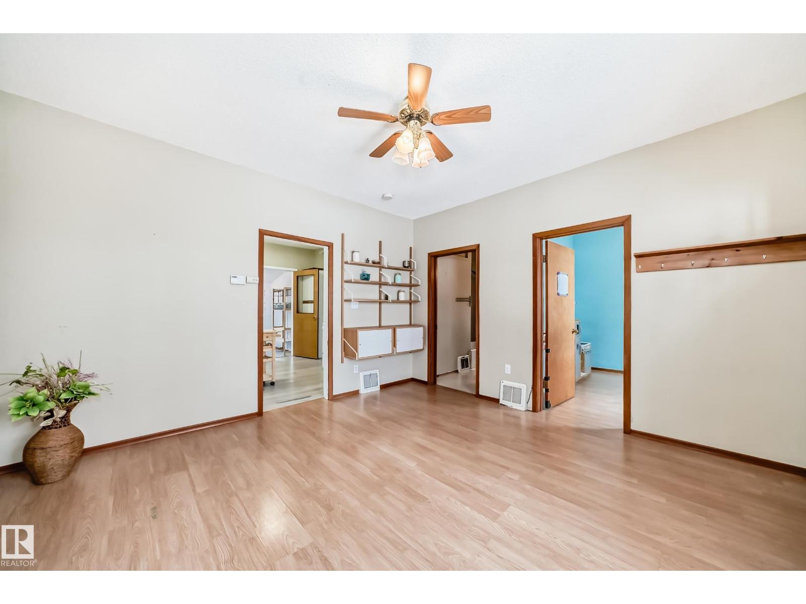 9823 75 Av Nw, Edmonton, Alberta  T6E 1H9 - Photo 7 - E4475216