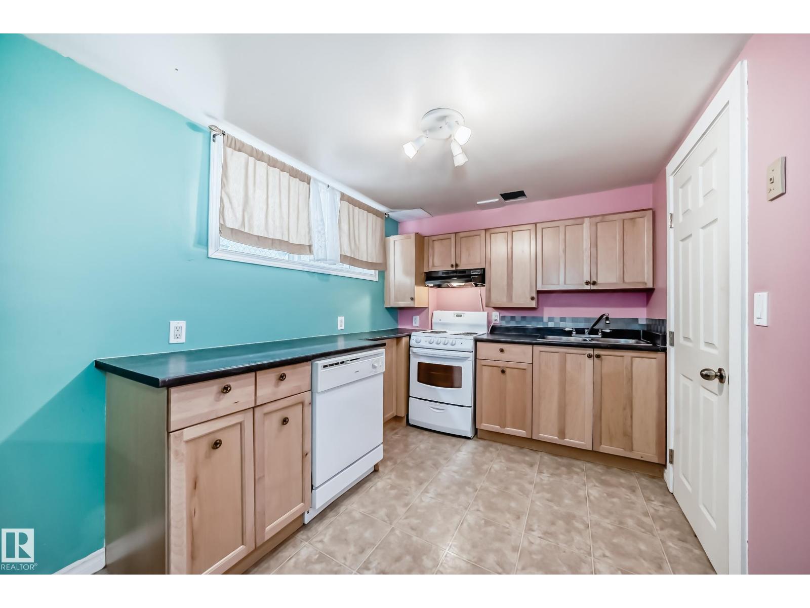 9823 75 Av Nw, Edmonton, Alberta  T6E 1H9 - Photo 31 - E4475216