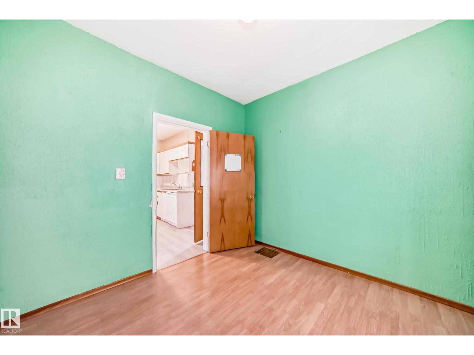 9823 75 Av Nw, Edmonton, Alberta  T6E 1H9 - Photo 21 - E4475216