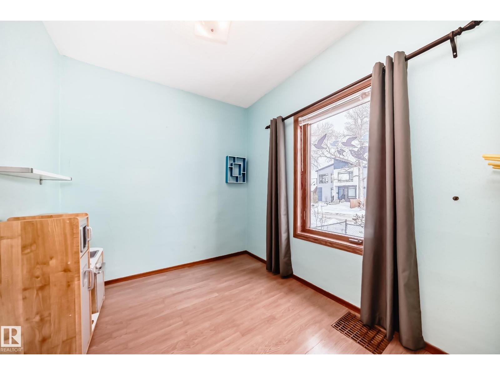 9823 75 Av Nw, Edmonton, Alberta  T6E 1H9 - Photo 15 - E4475216