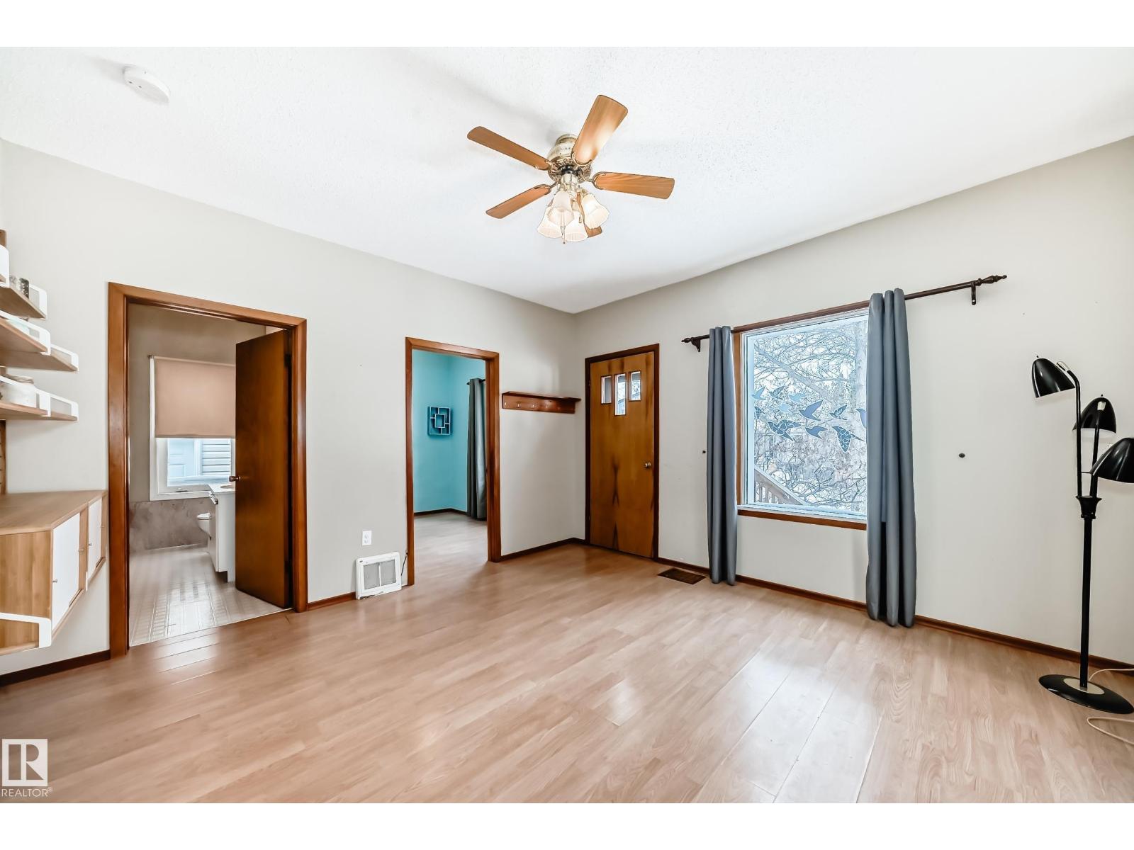 9823 75 Av Nw, Edmonton, Alberta  T6E 1H9 - Photo 4 - E4475216