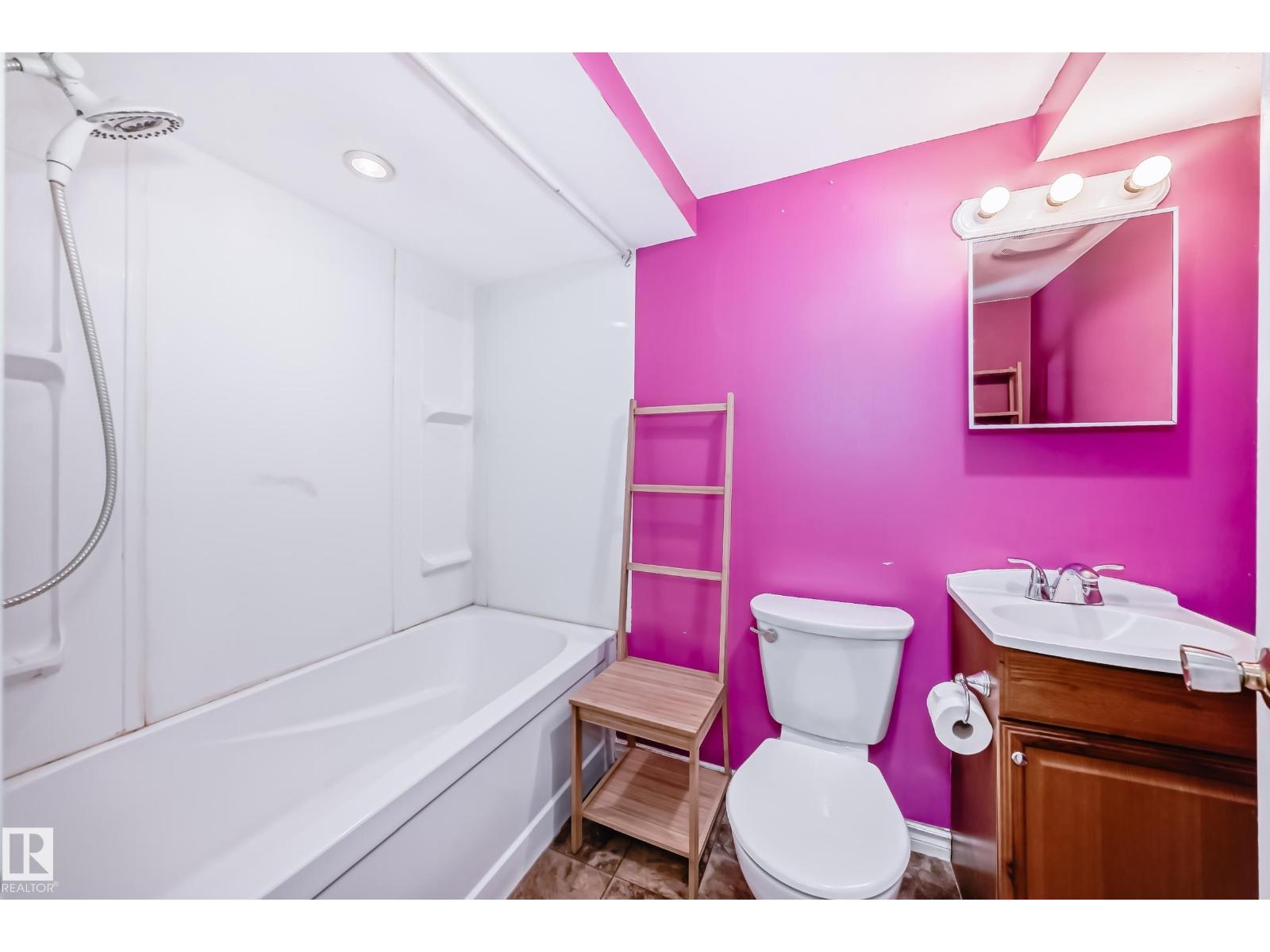 9823 75 Av Nw, Edmonton, Alberta  T6E 1H9 - Photo 39 - E4475216