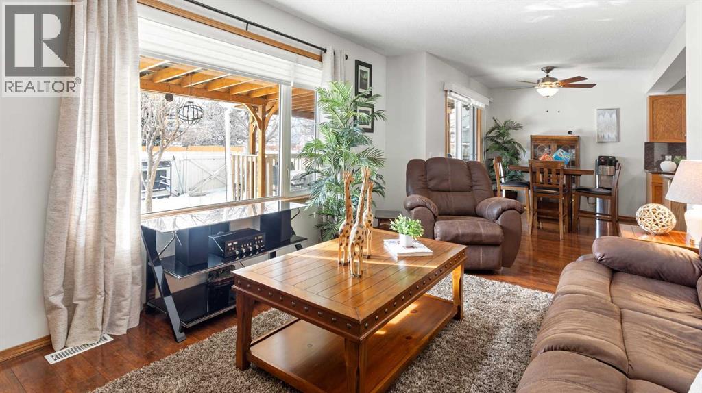 323 Mt Cornwall Circle Se, Calgary, Alberta  T2Z 2J7 - Photo 17 - A2289182