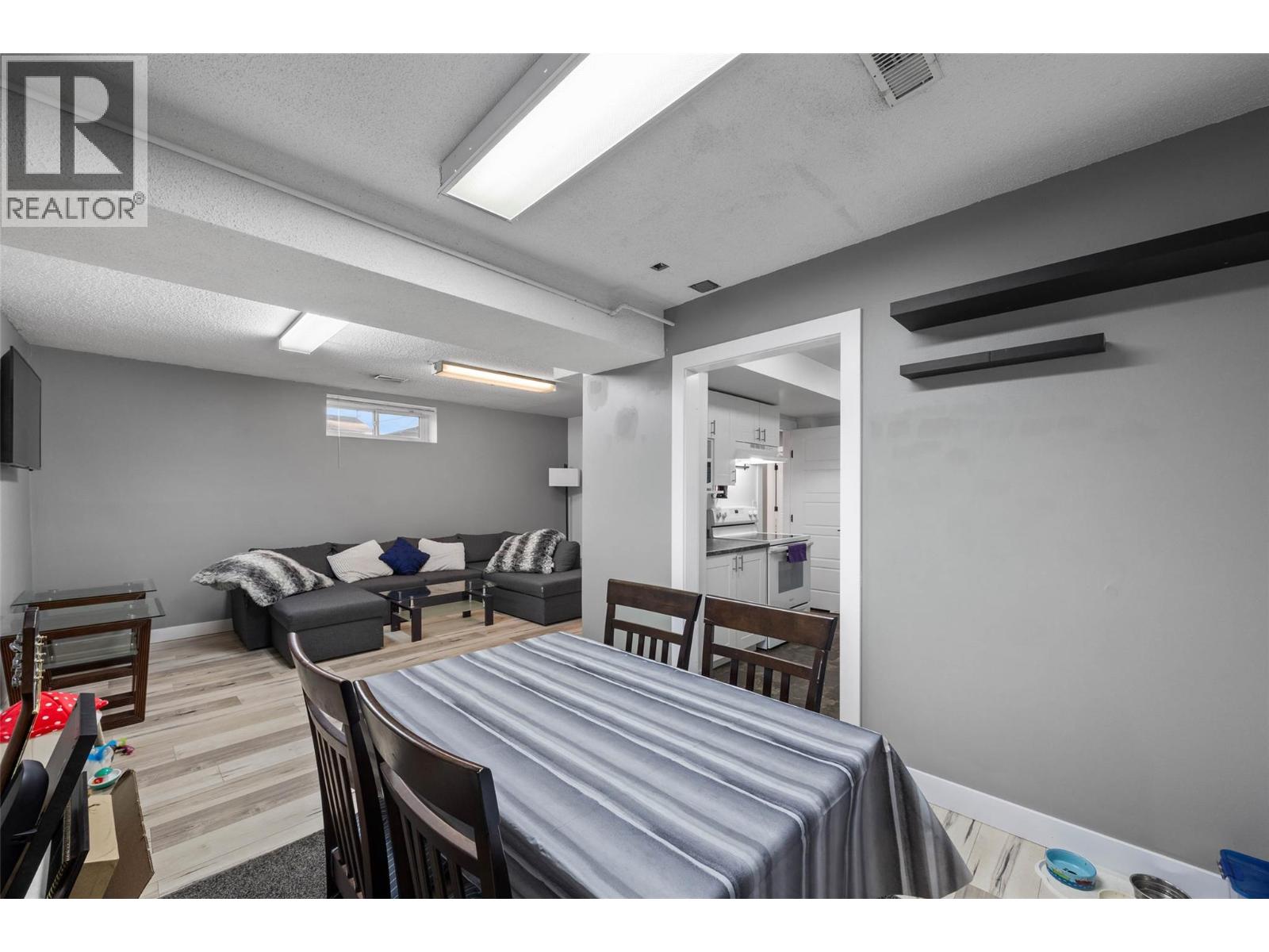 1024 Pembroke Avenue, Kamloops, British Columbia  V2B 1Z4 - Photo 25 - 10374492