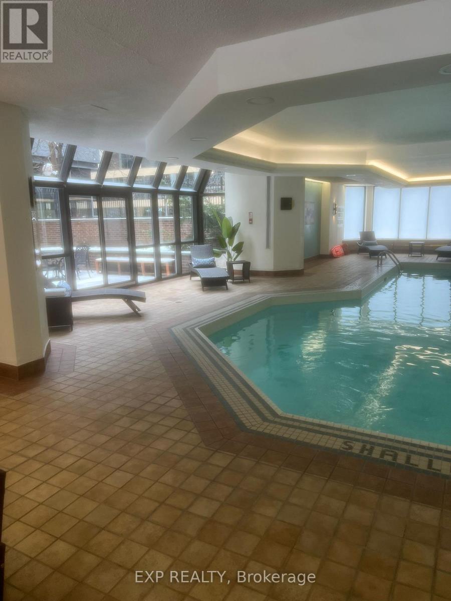 222 - 633 Bay Street, Toronto, Ontario  M5G 2G4 - Photo 35 - C12814432