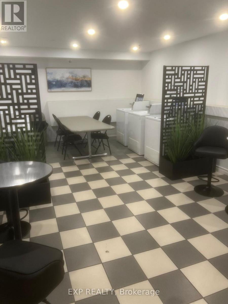 222 - 633 Bay Street, Toronto, Ontario  M5G 2G4 - Photo 39 - C12814432