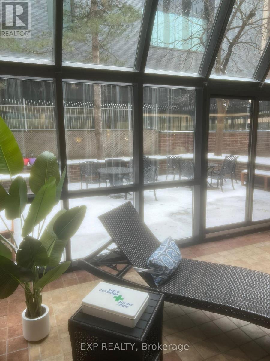 222 - 633 Bay Street, Toronto, Ontario  M5G 2G4 - Photo 36 - C12814432