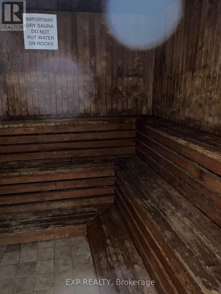 222 - 633 Bay Street, Toronto, Ontario  M5G 2G4 - Photo 31 - C12814432