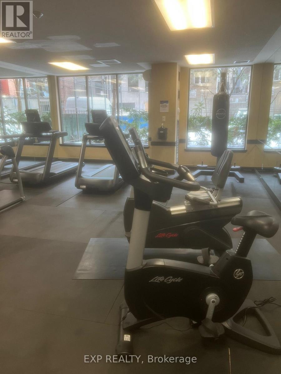 222 - 633 Bay Street, Toronto, Ontario  M5G 2G4 - Photo 29 - C12814432