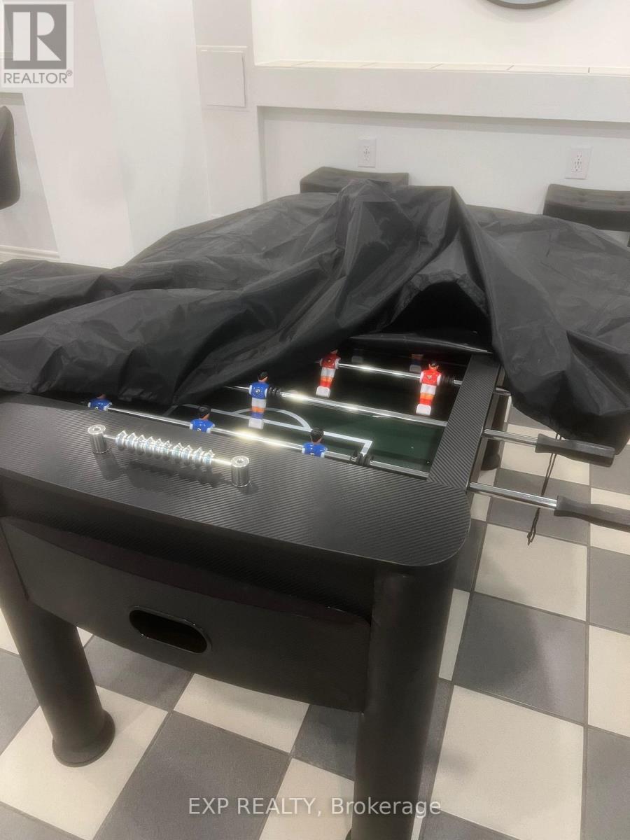 222 - 633 Bay Street, Toronto, Ontario  M5G 2G4 - Photo 38 - C12814432