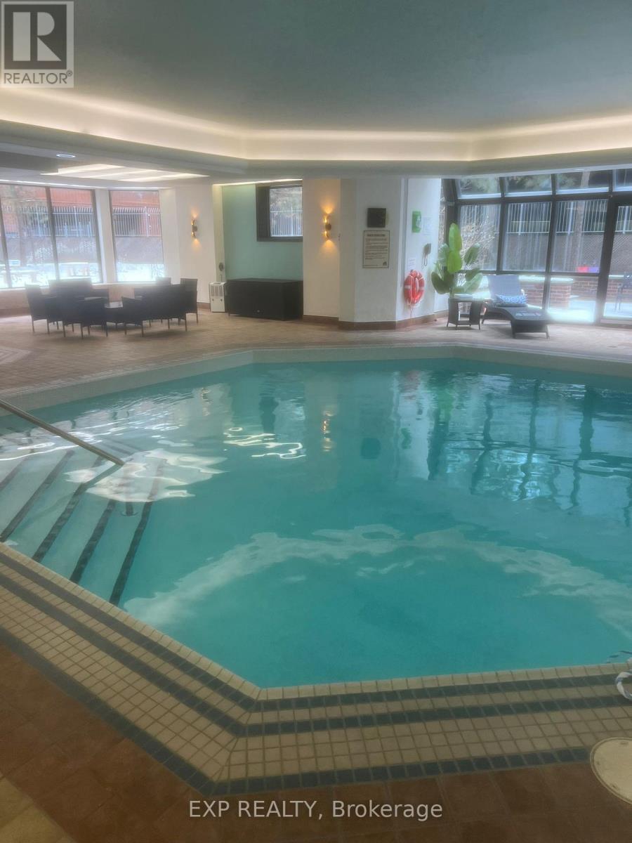 222 - 633 Bay Street, Toronto, Ontario  M5G 2G4 - Photo 32 - C12814432