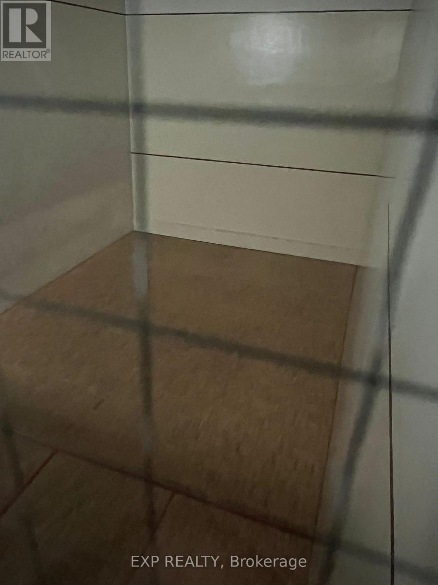 222 - 633 Bay Street, Toronto, Ontario  M5G 2G4 - Photo 43 - C12814432