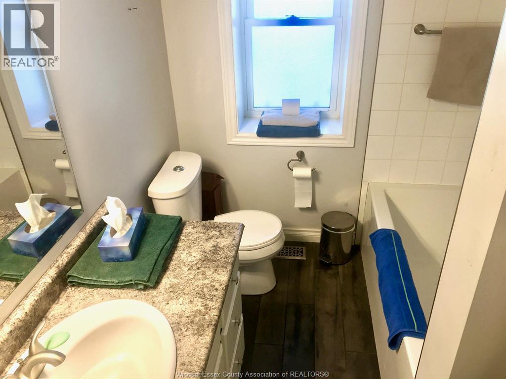 2168 Dominion, Windsor, Ontario  N9B 3H9 - Photo 11 - 26003884