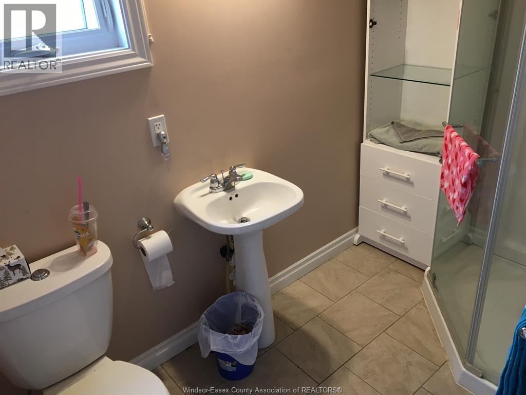 2168 Dominion, Windsor, Ontario  N9B 3H9 - Photo 15 - 26003884