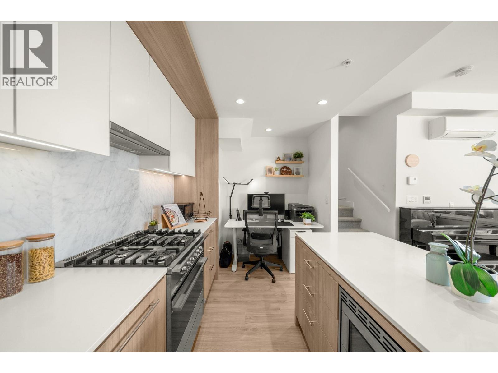 312 6085 Irmin Street, Burnaby, British Columbia  V5J 5C5 - Photo 9 - R3094255